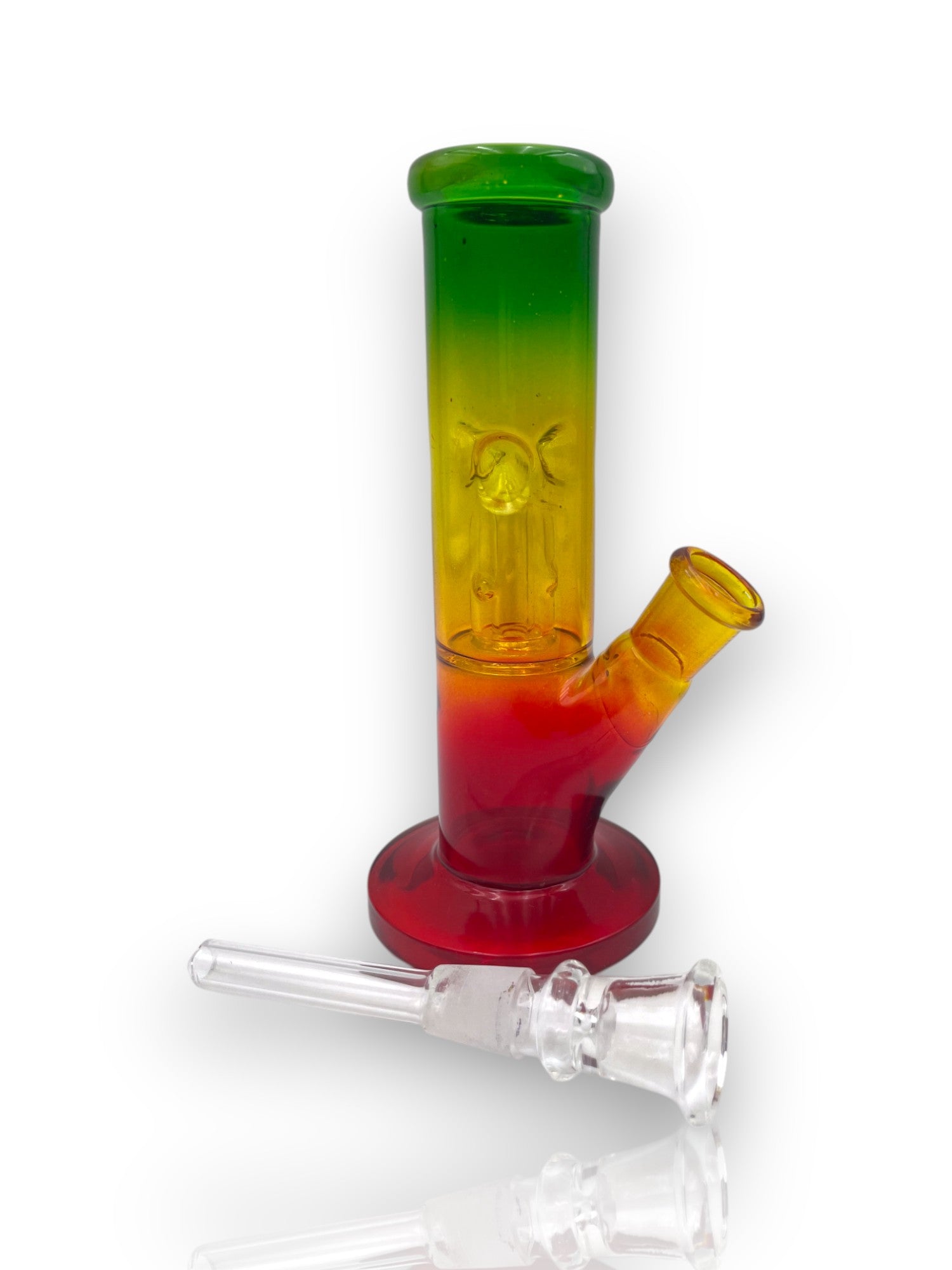 Image of 🇯🇲 Bong Mini de Cristal – Rasta Puff 320 🔥
💨 Tamaño compacto, grandes caladas con flow caribeño 💨