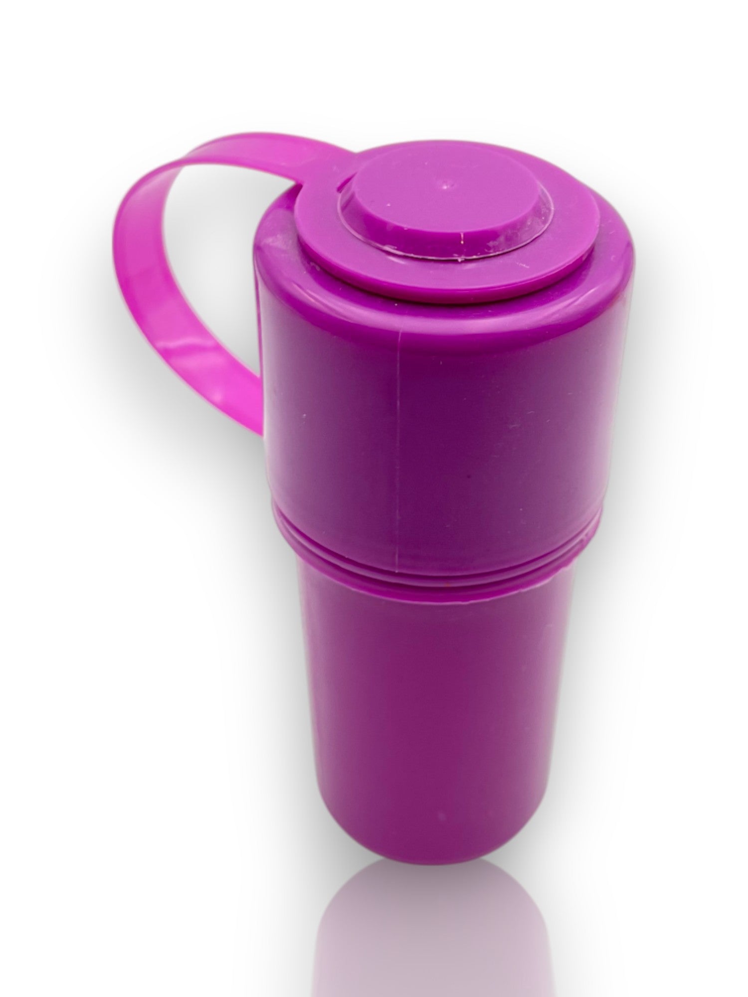🔥 Grinder Contenedor con Tapa de Asa – Edición Multicolor 🔥
🟣🔋 Diseño 2 en 1 para fumar y almacenar sin complicaciones 🟢💛