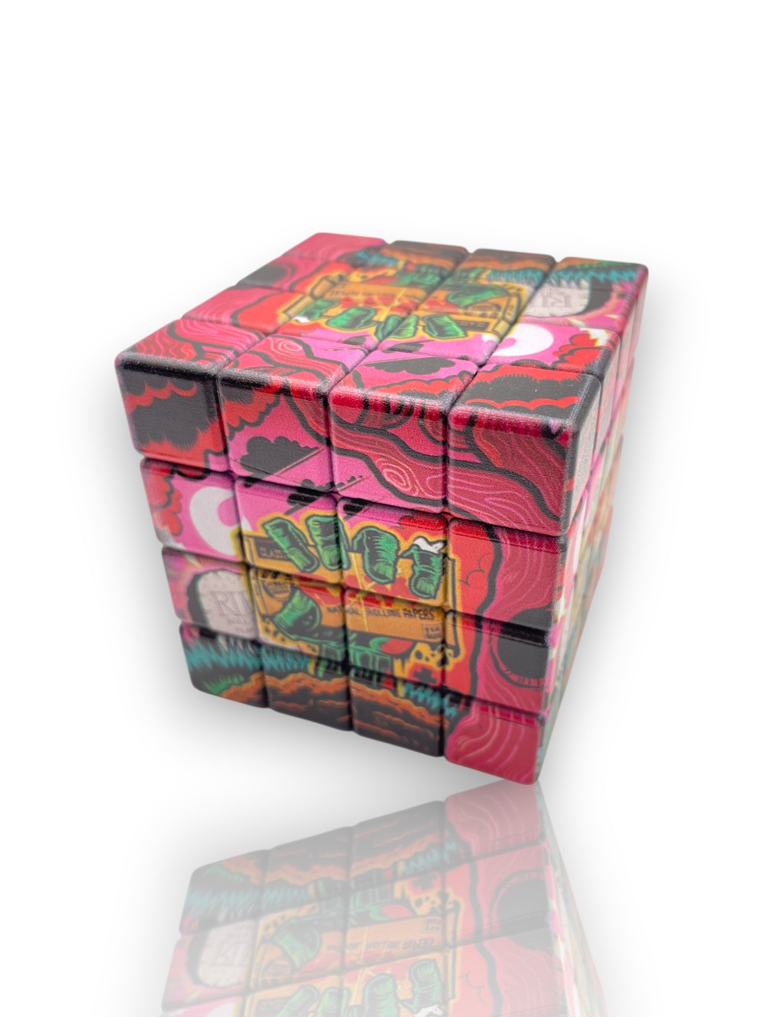 Image of 🧩 Grinder Cubo Rubik – Edición Puzzle Multicolor

🟥🟦🟨 Para los que quieren moler con estilo y nostalgia 🟩🟪⬜